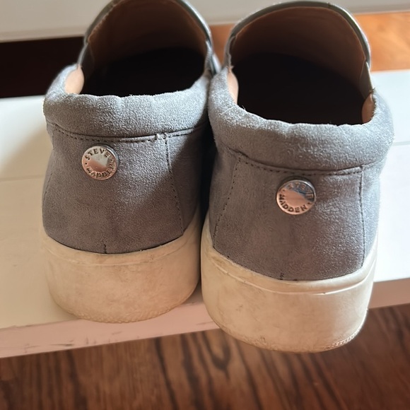 🌿Steve Madden grey slip on suede leather sneakers, size 7.5🌿 - Picture 5 of 7